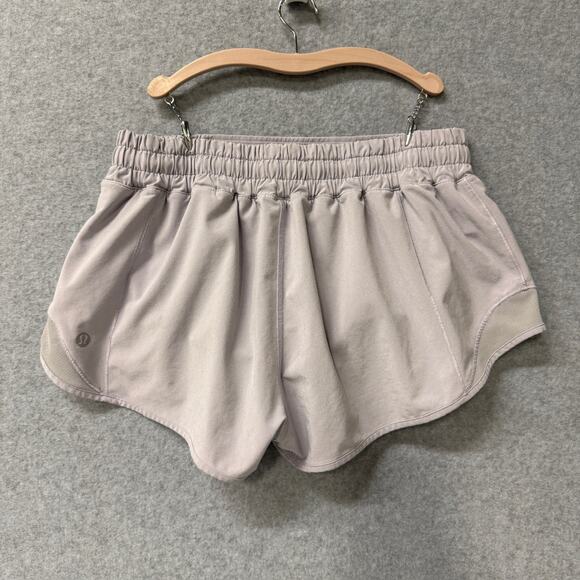 Lululemon Hotty Hot Short II 2.5" Yoga Pickleball Athleisure Woman’s Size 6 - Picture 3 of 7